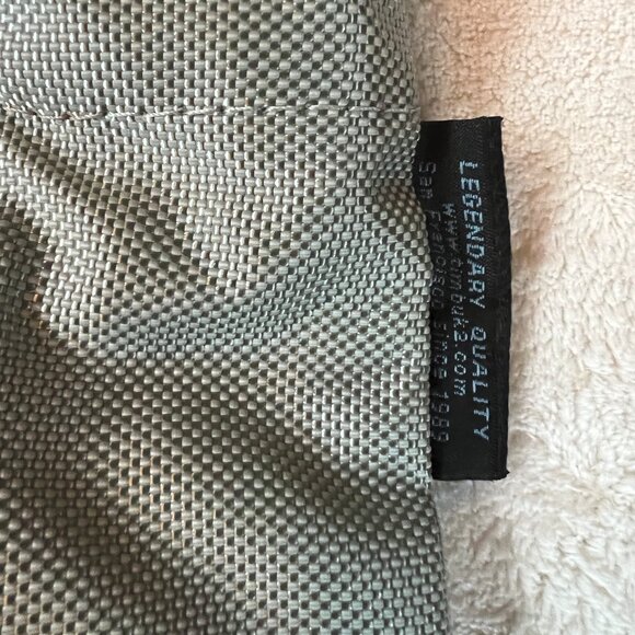 NWT Timbuk2 x Laura Jo Wegman Graphic Tote in silver - Picture 11 of 13